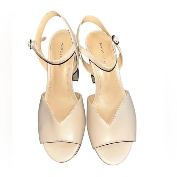 Marc Fisher Decry Platform High Heels Size 8 Like New - Picture 2 of 7